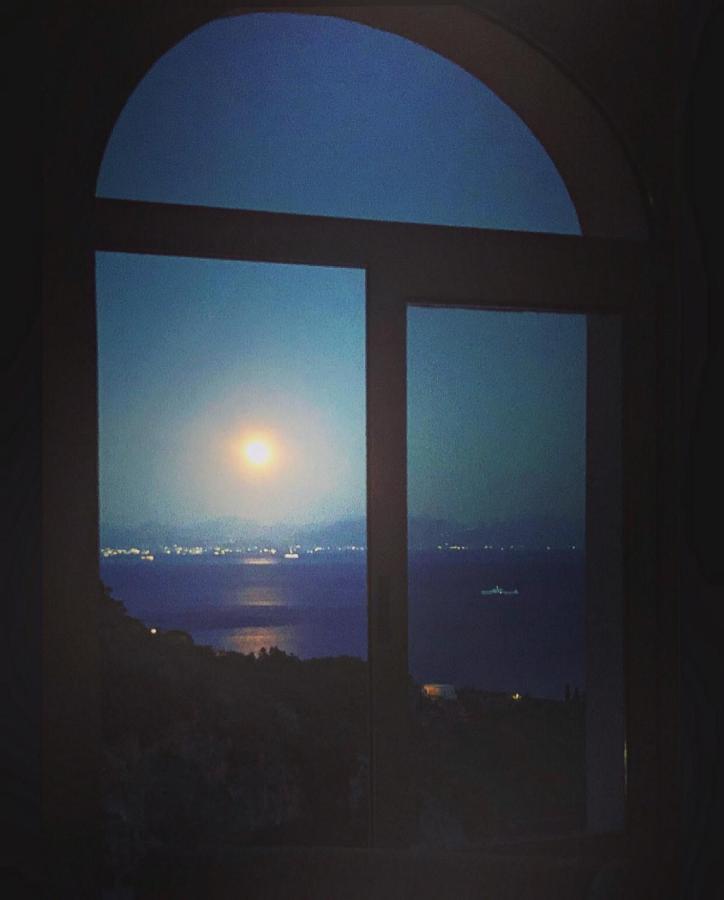 Вилла Sky House Amalfi Coast Скала Экстерьер фото